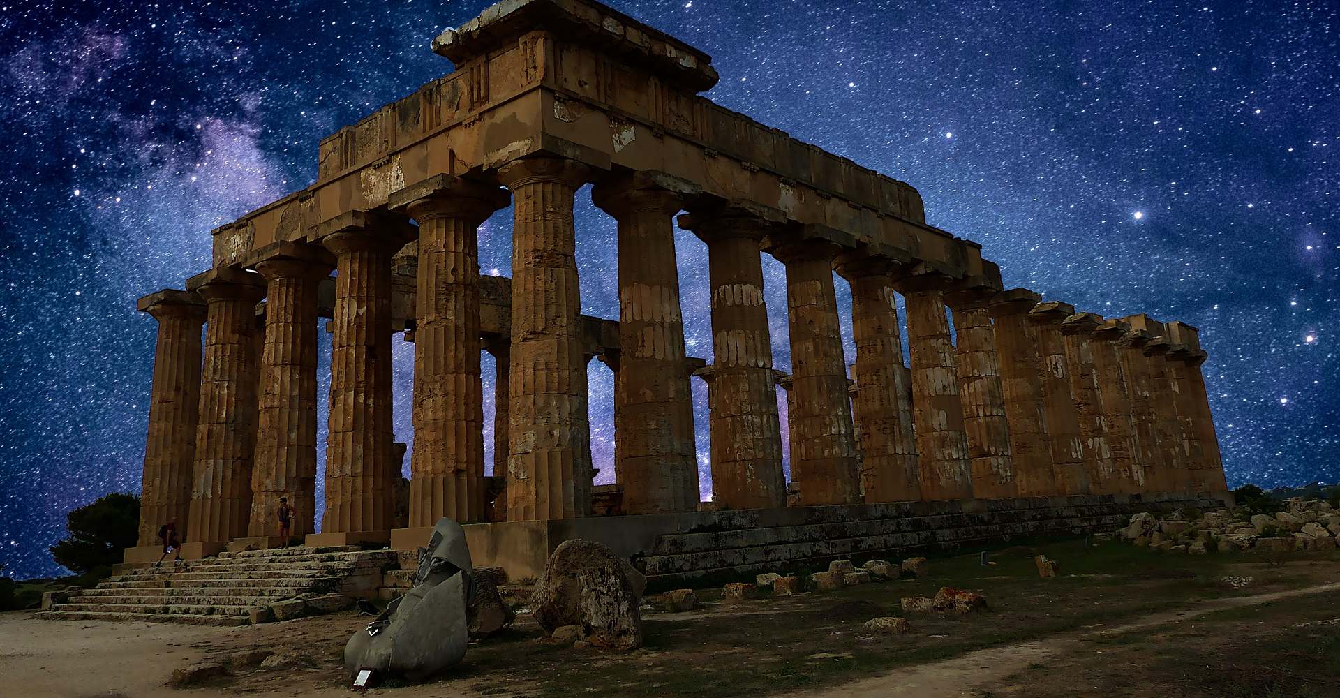 sicilian temple at night
